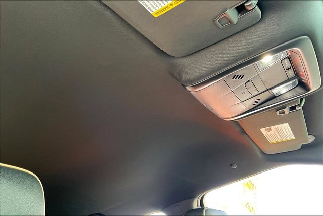Used 2023 Chevrolet Blazer Premier w/ Enhanced Convenience Package FWD image 29