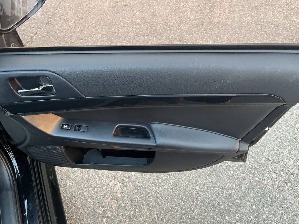 Used 2017 Mitsubishi Lancer ES FWD image 21