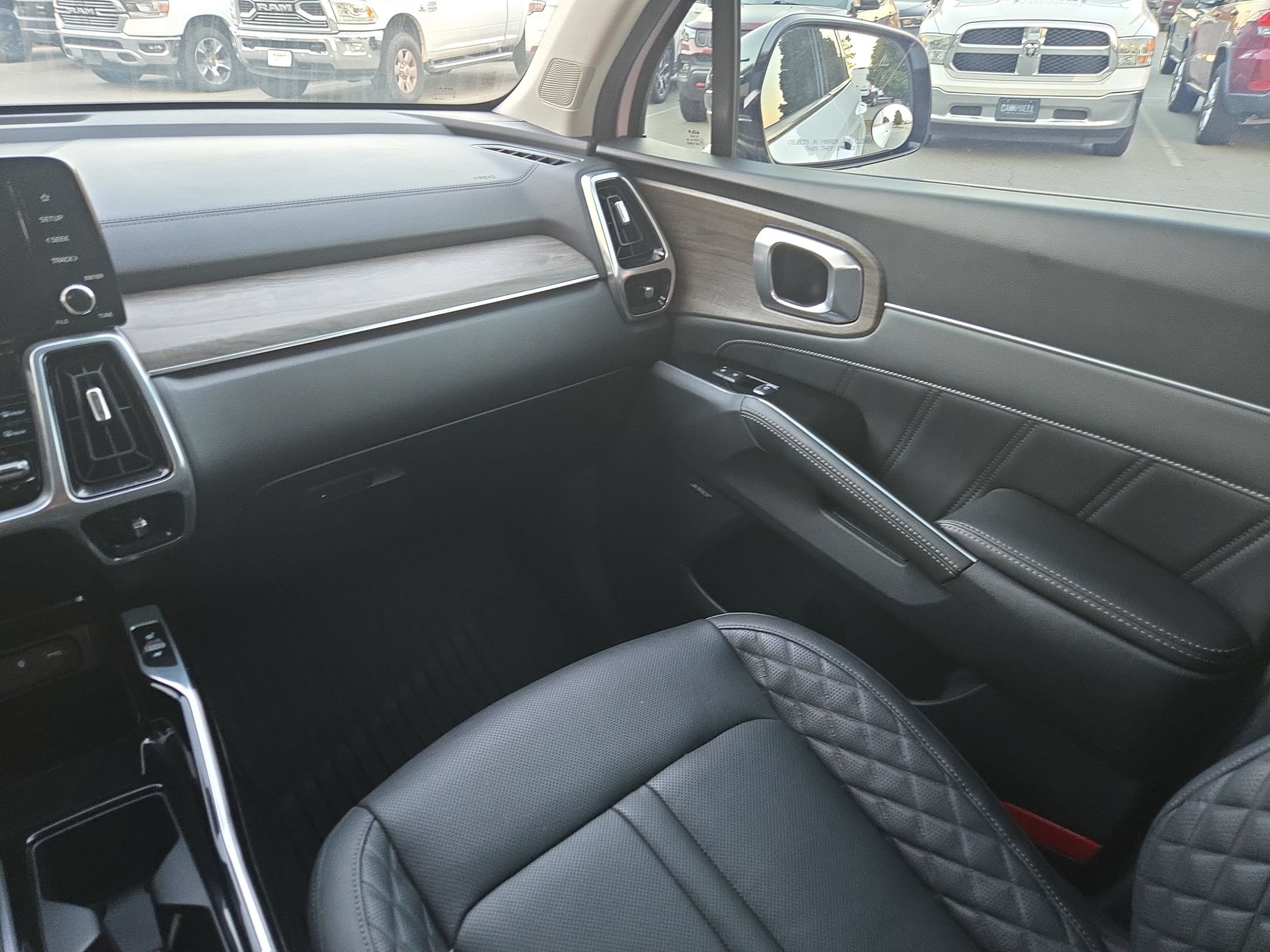 Used 2023 Kia Sorento SX Prestige AWD/4WD image 11