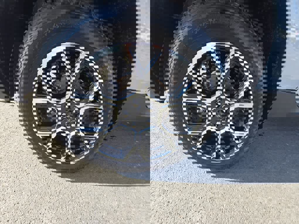 Used 2025 Ford Maverick Lariat w/ 4K Tow Package image 17