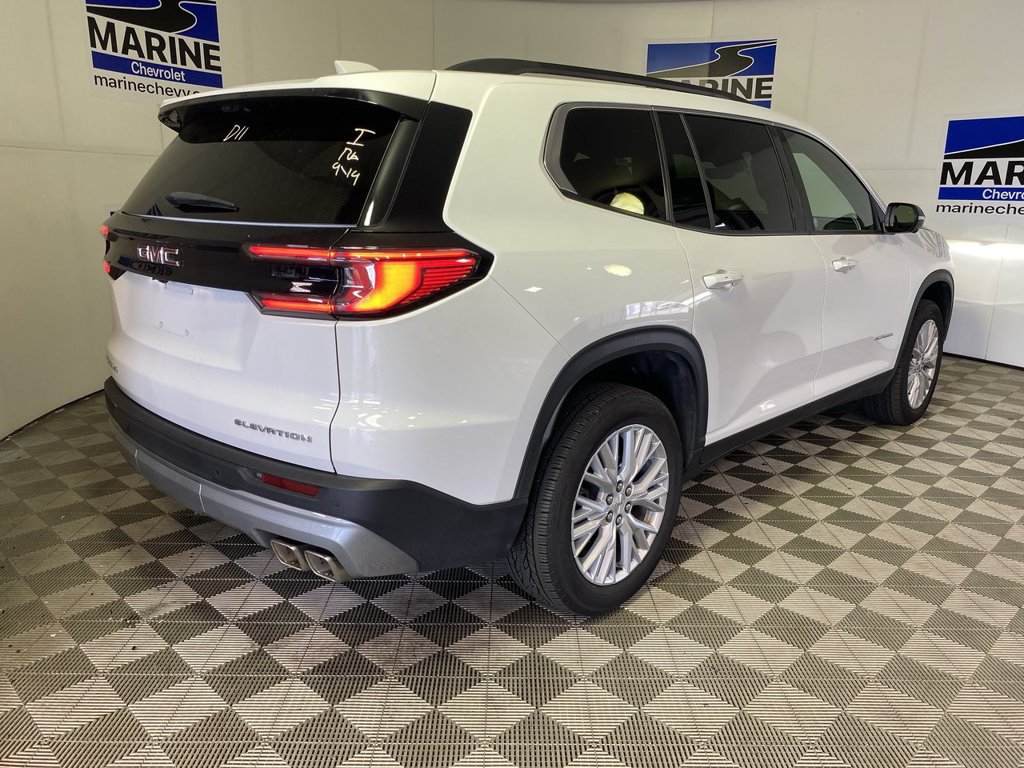 Used 2026 GMC Acadia Elevation w/ Elevation Premium Package FWD image 16