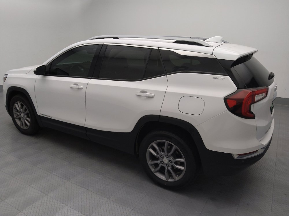 Used 2022 GMC Terrain SLT AWD/4WD image 3