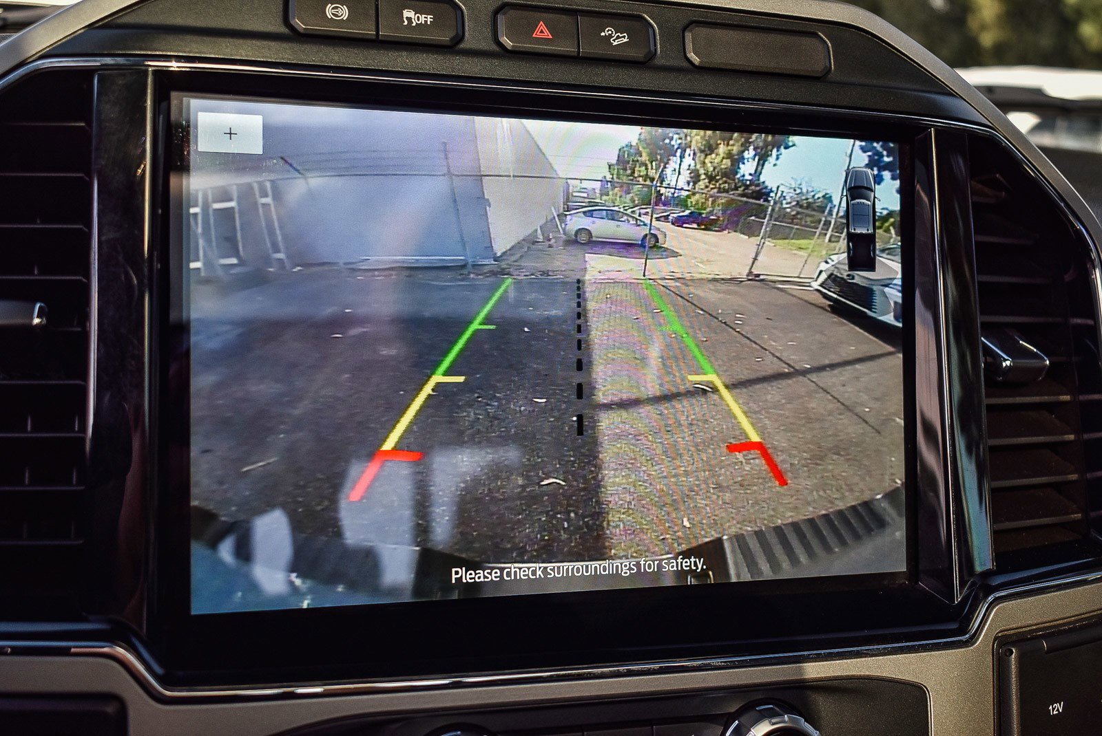 Used 2022 Ford F350 Lariat w/ FX4 Off-Road Package image 22