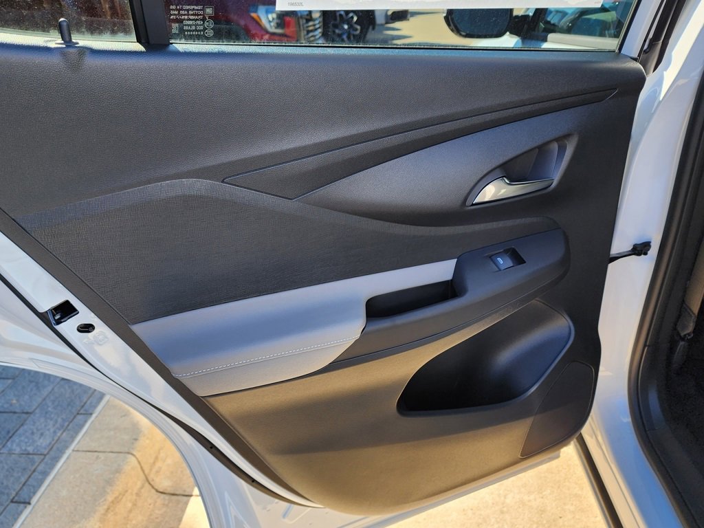 New 2026 Buick Envista Avenir image 38