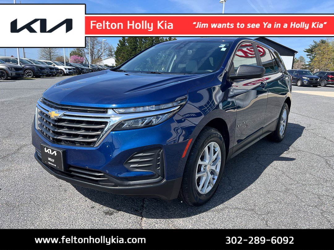 Used 2023 Chevrolet Equinox LS image 1