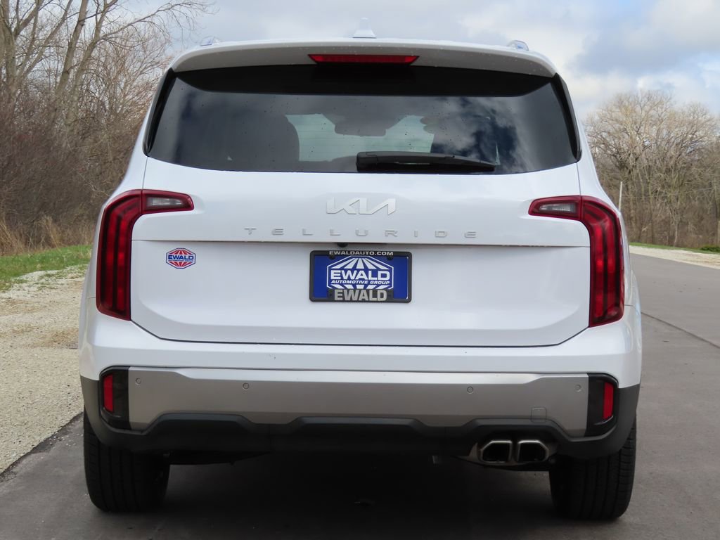 Used 2025 Kia Telluride S FWD image 17