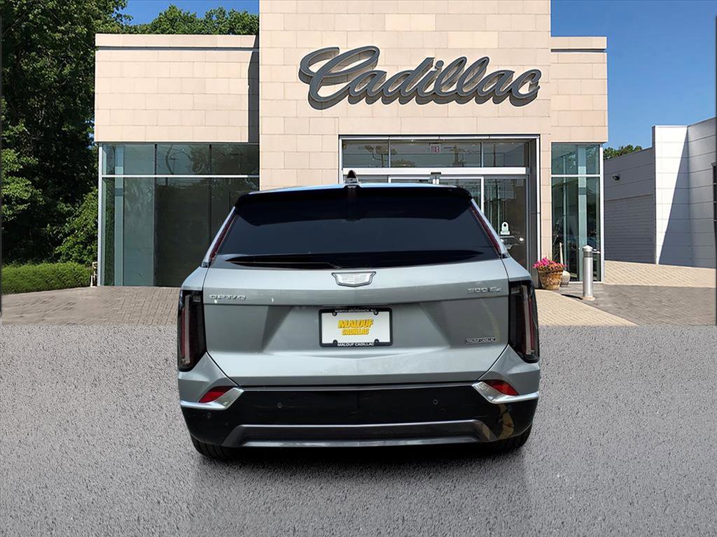 New 2026 Cadillac Optiq Luxury 1 image 4