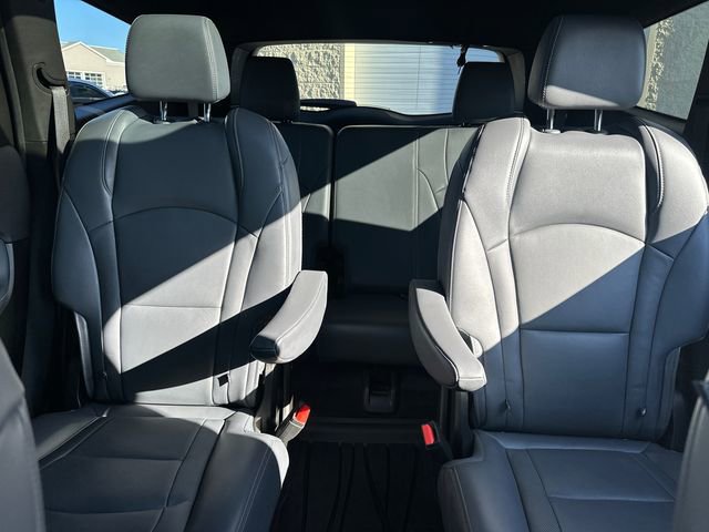 Used 2023 Buick Enclave Essence w/ Experience Buick Package AWD/4WD image 40