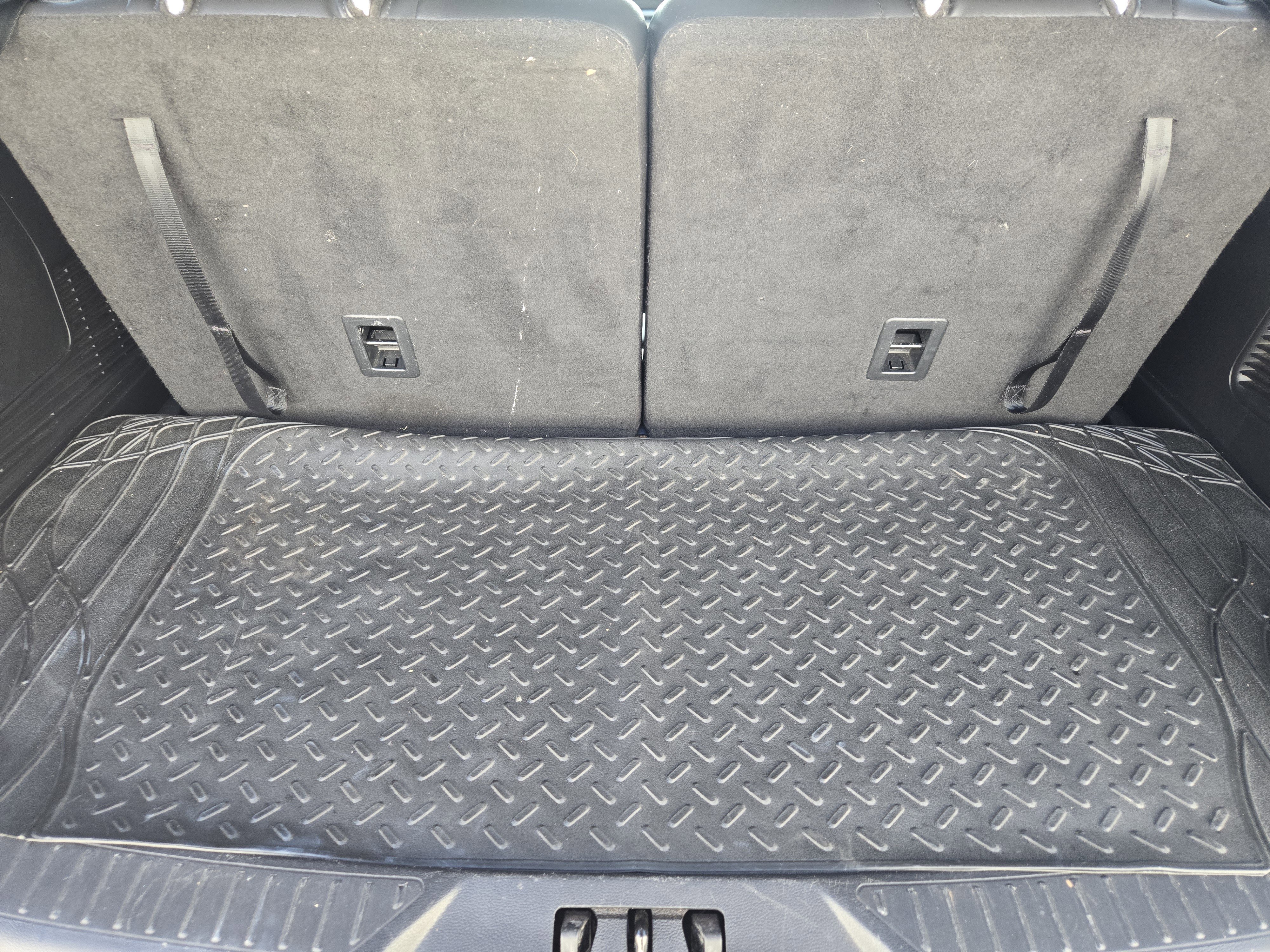 Used 2023 Ford Explorer XLT w/ Equipment Group 202A image 34