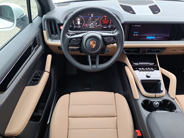Used 2026 Porsche Cayenne AWD/4WD image 17