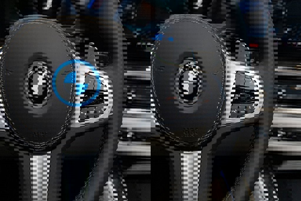 New 2026 BMW X5 xDrive50e w/ M Sport Package image 27