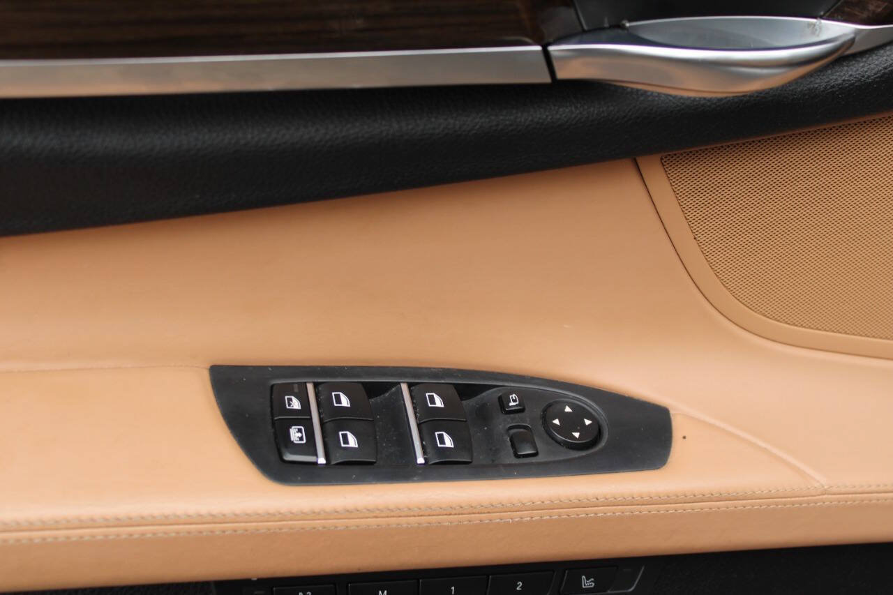Used 2011 BMW 750Li xDrive AWD/4WD image 20