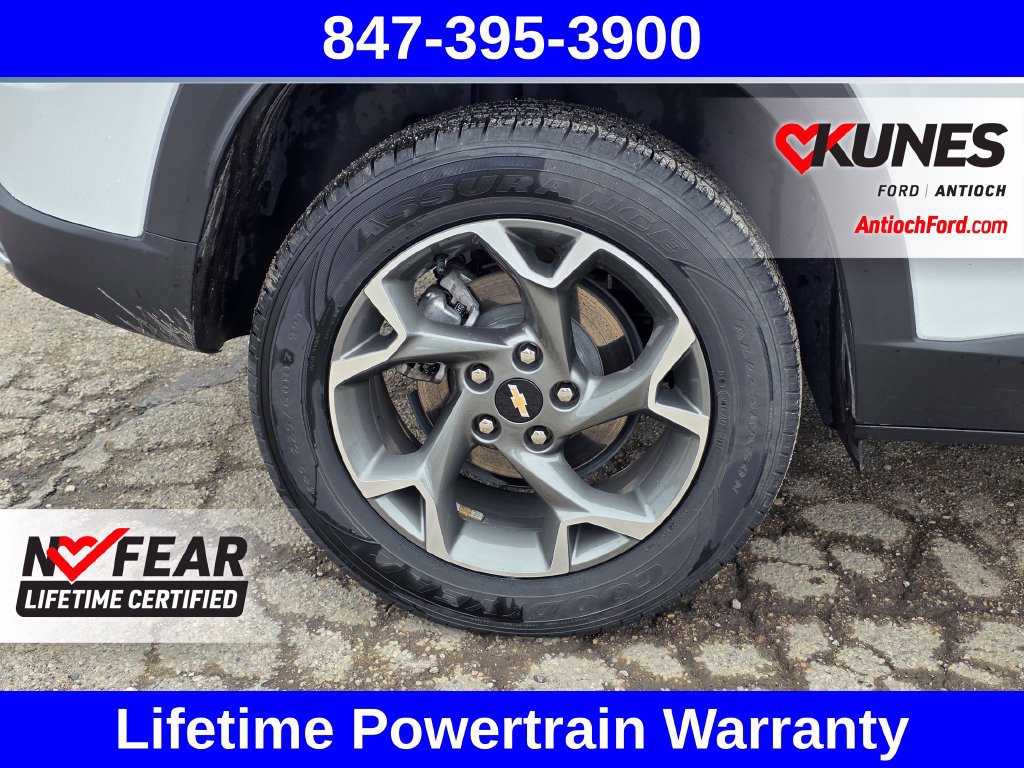 Used 2025 Chevrolet Trax LT FWD image 13