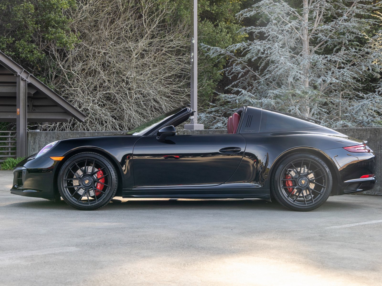 Certified 2018 Porsche 911 Targa 4 GTS image 2