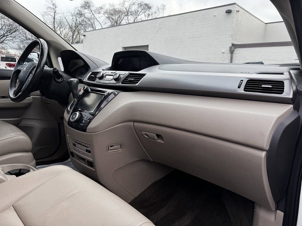 Used 2015 Honda Odyssey Touring image 25