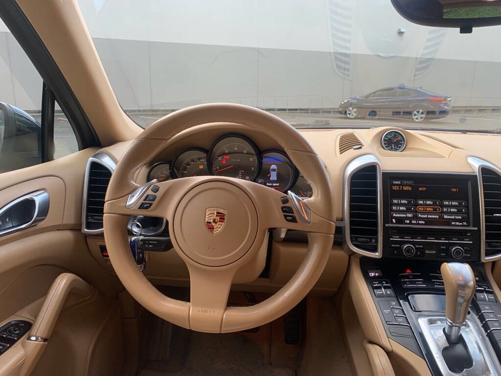 Used 2012 Porsche Cayenne image 14