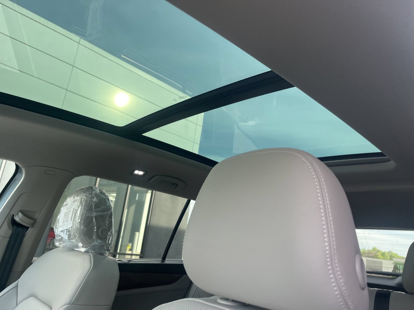 New 2026 Volkswagen Atlas SE FWD image 34