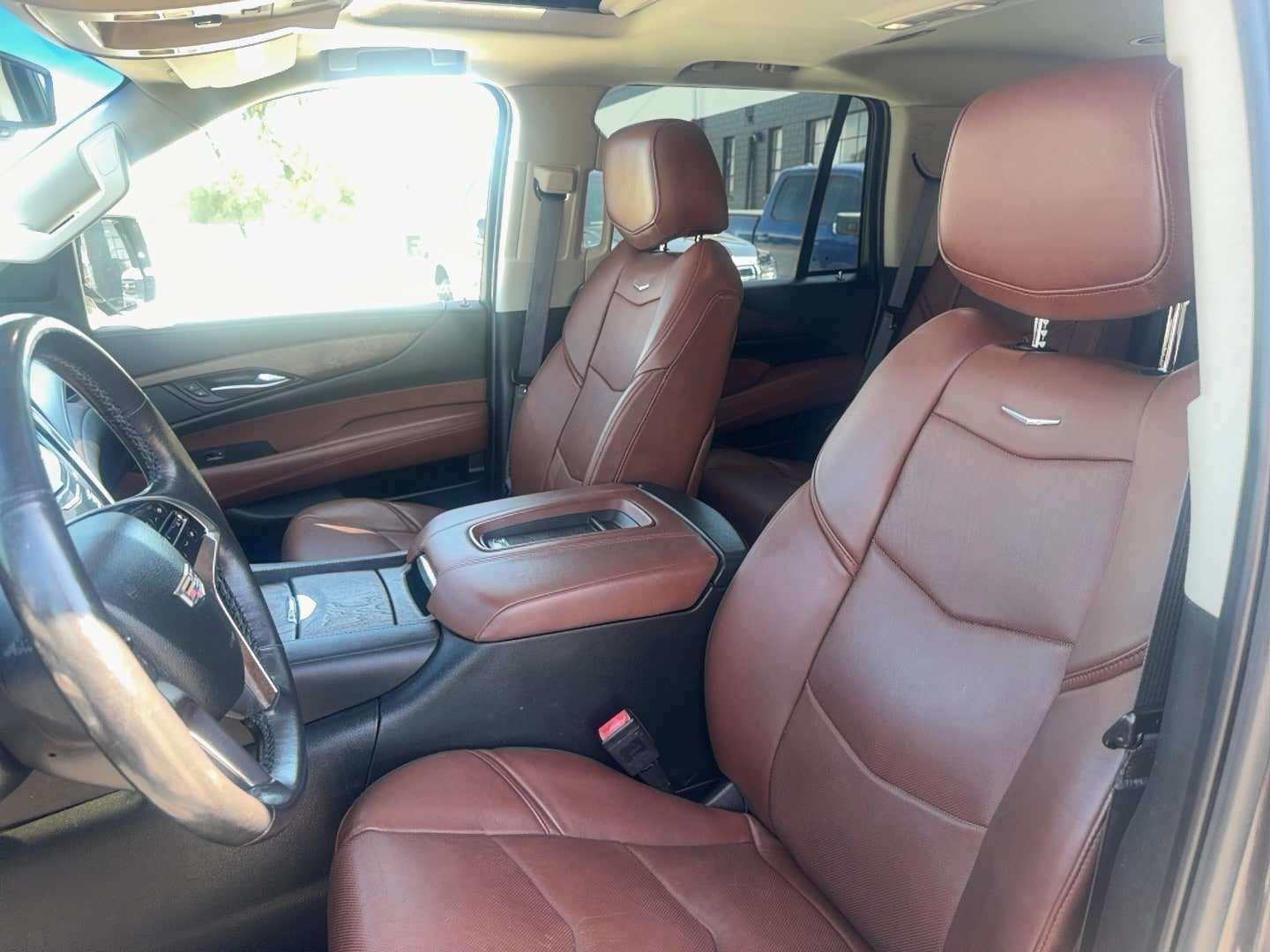 Used 2016 Cadillac Escalade Luxury AWD/4WD image 20