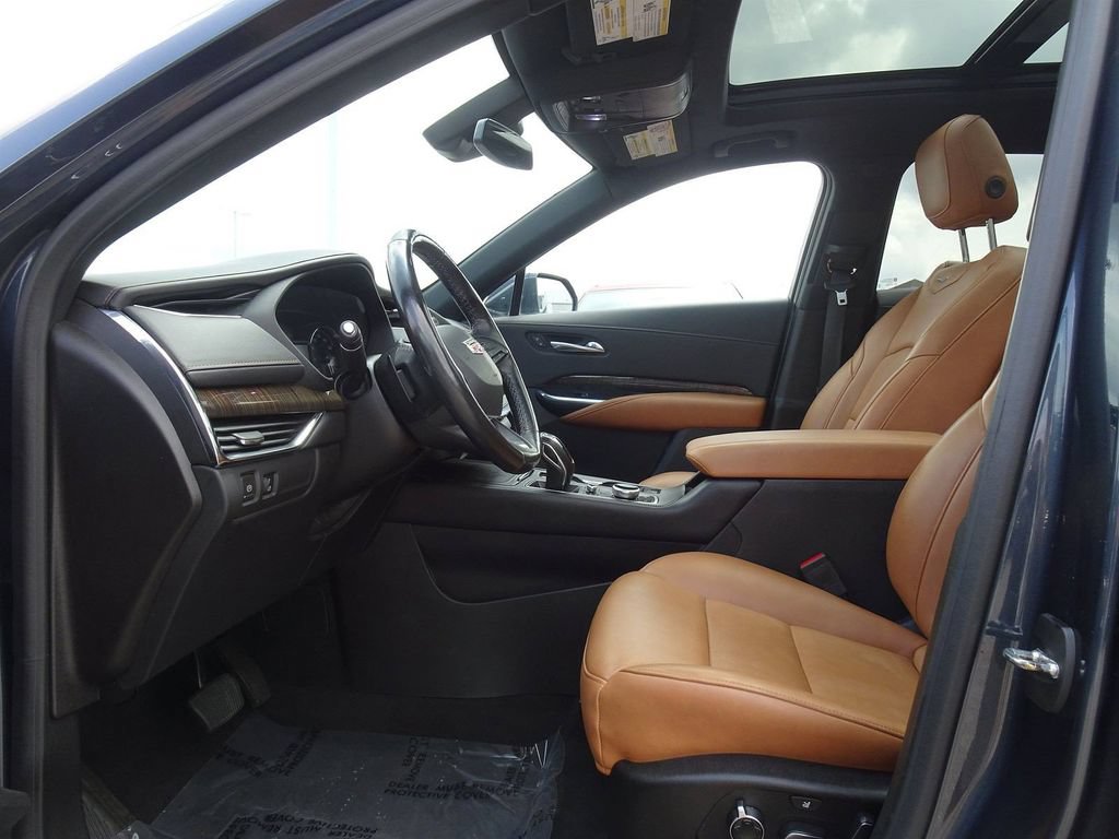 Used 2019 Cadillac XT4 Premium Luxury AWD/4WD image 8