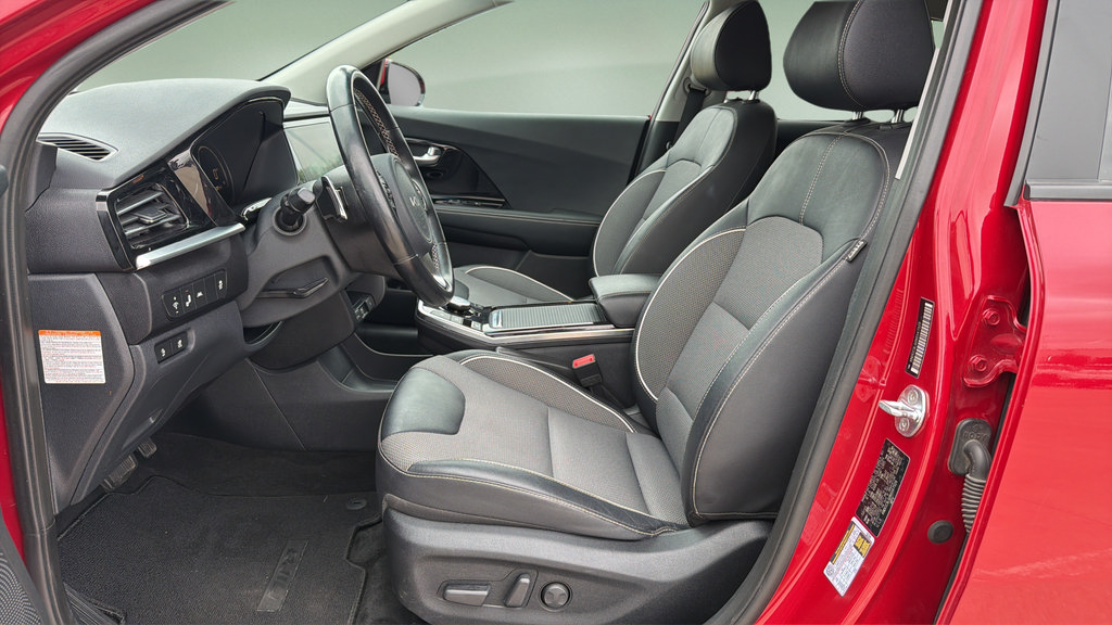 Used 2022 Kia Niro EX w/ Cold Weather Package FWD image 21