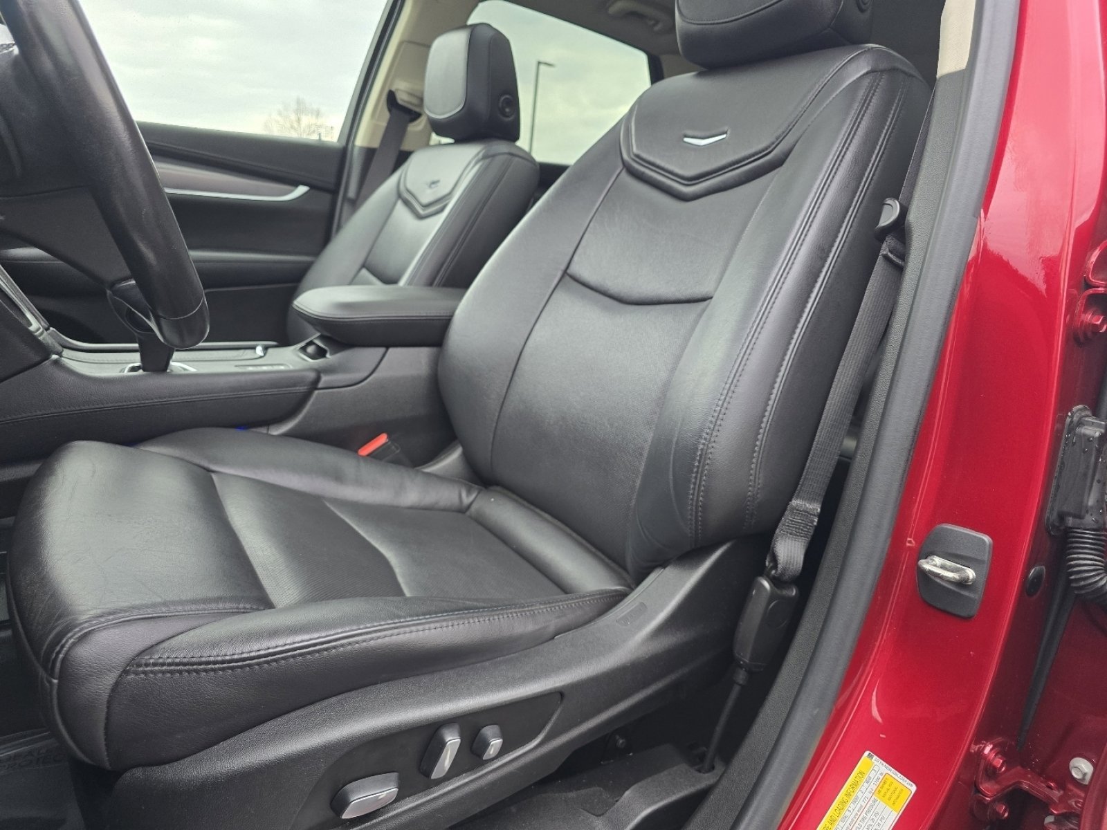 Used 2019 Cadillac XT5 Luxury image 23