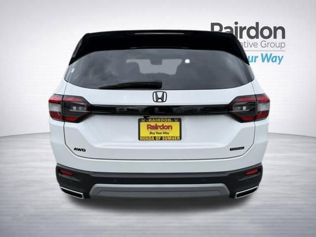 Used 2025 Honda Pilot Touring image 8
