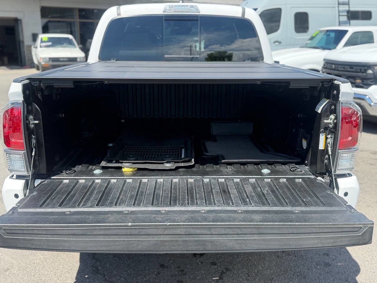 Used 2020 Toyota Tacoma TRD Off-Road w/ Technology Package AWD/4WD image 81
