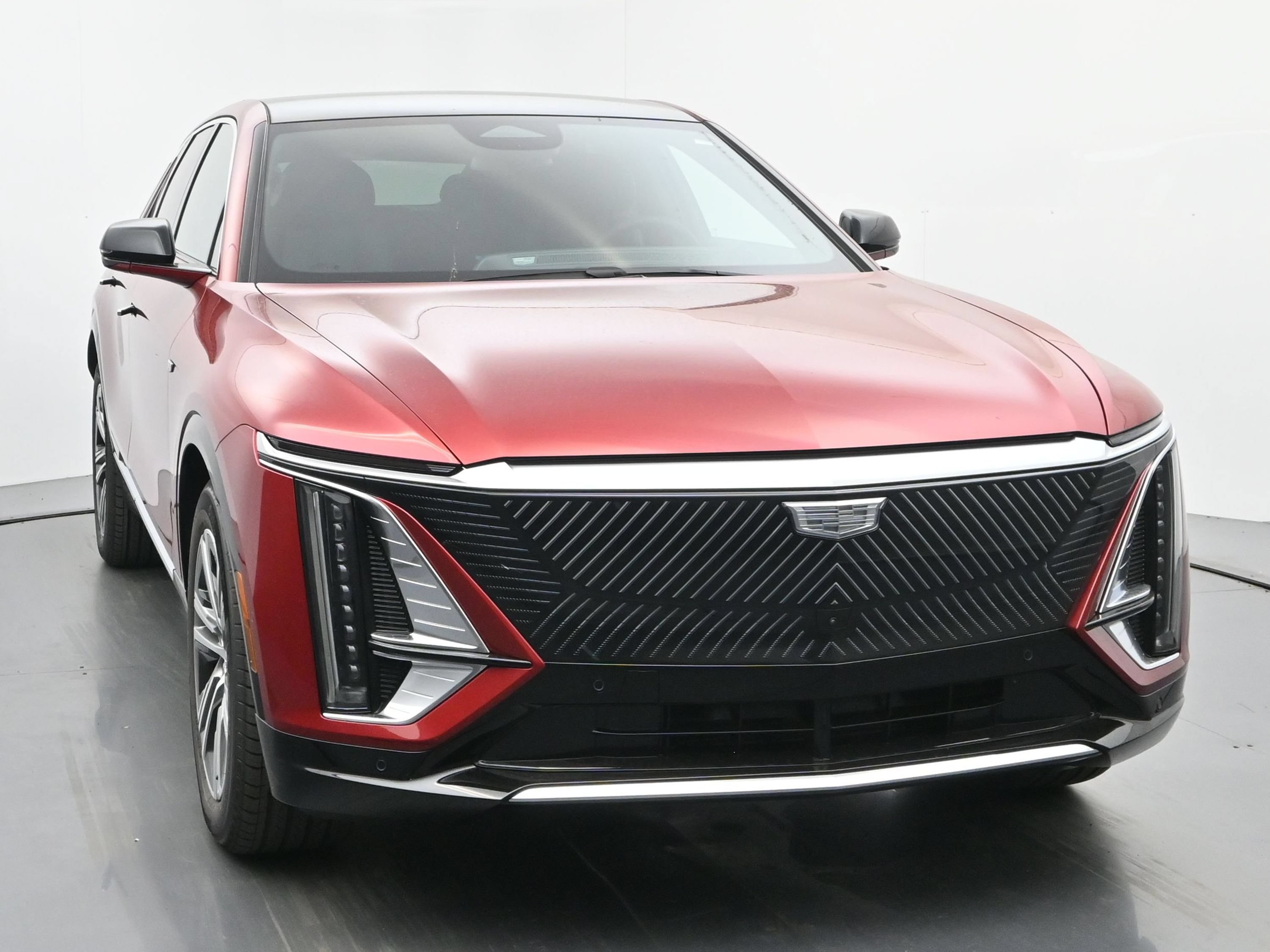 New 2026 Cadillac Lyriq Luxury w/ LPO, Floor Liner Package AWD/4WD image 8