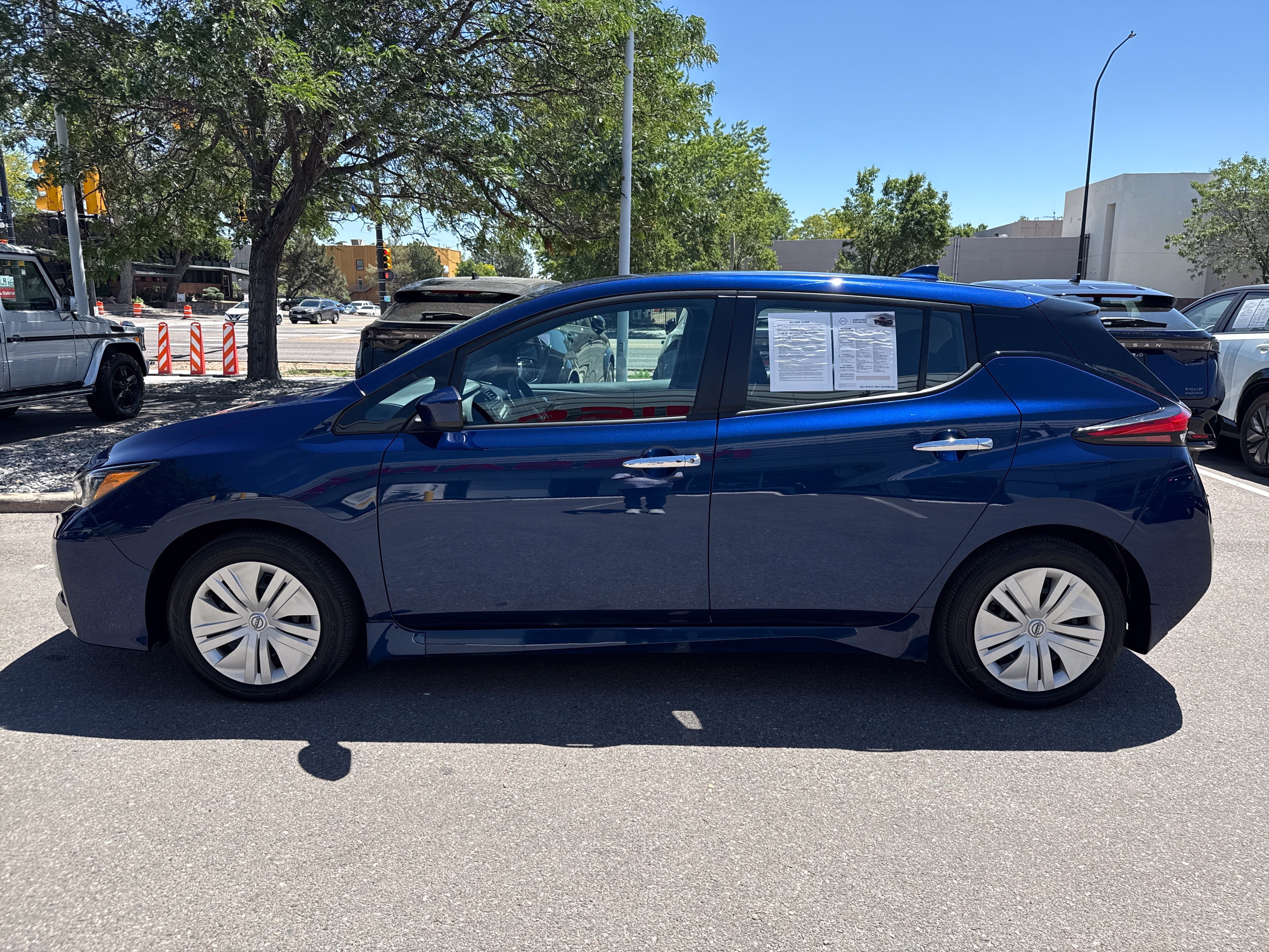 Certified 2025 Nissan Leaf S FWD image 4