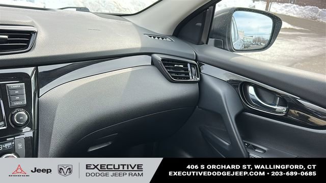 Used 2022 Nissan Rogue Sport SV AWD/4WD image 18