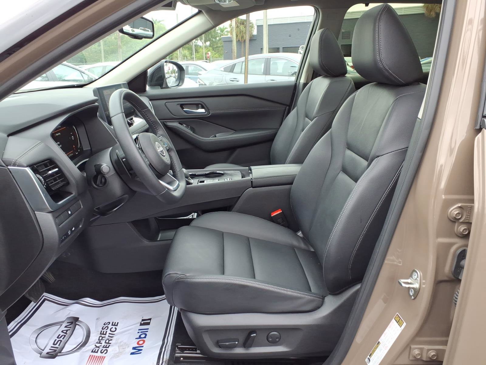 Certified 2024 Nissan Rogue SL w/ SL Premium Package image 15