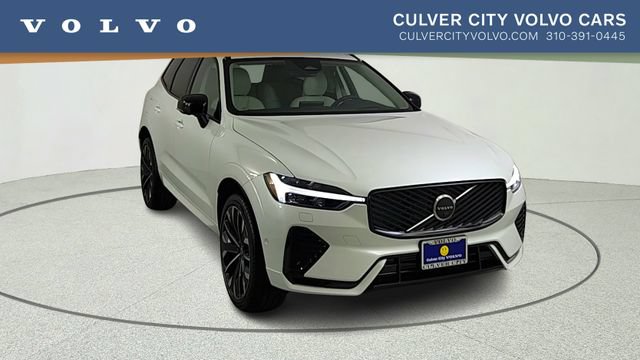 New 2026 Volvo XC60 T8 Ultra w/ Climate Package PRO