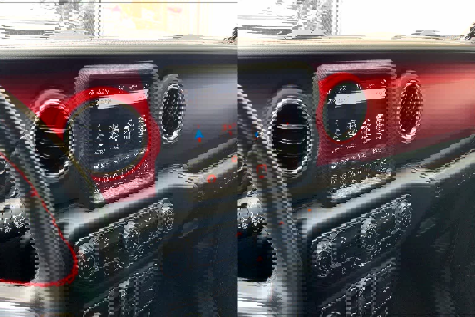 Used 2021 Jeep Wrangler Unlimited Rubicon w/ Xtreme Recon 35" Tire Package image 16