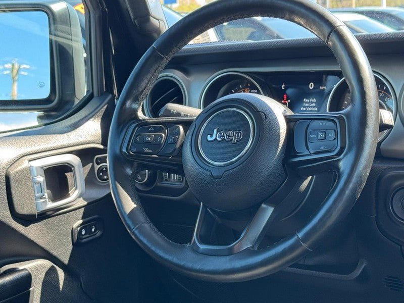 Used 2020 Jeep Gladiator Sport w/ Quick Order Package 24S AWD/4WD image 12