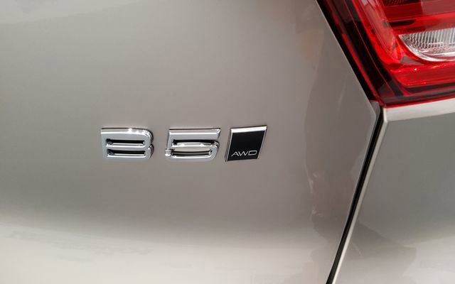 Used 2024 Volvo XC40 B5 Plus w/ Protection Package Premier AWD/4WD image 39
