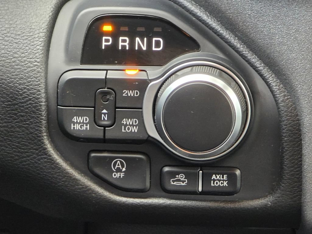 Used 2025 RAM 1500 Warlock AWD/4WD image 36