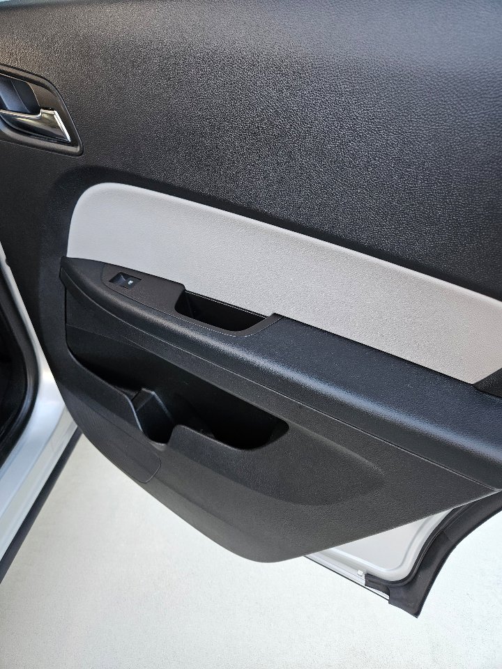 Used 2016 Chevrolet Equinox LT w/ Convenience Package image 13