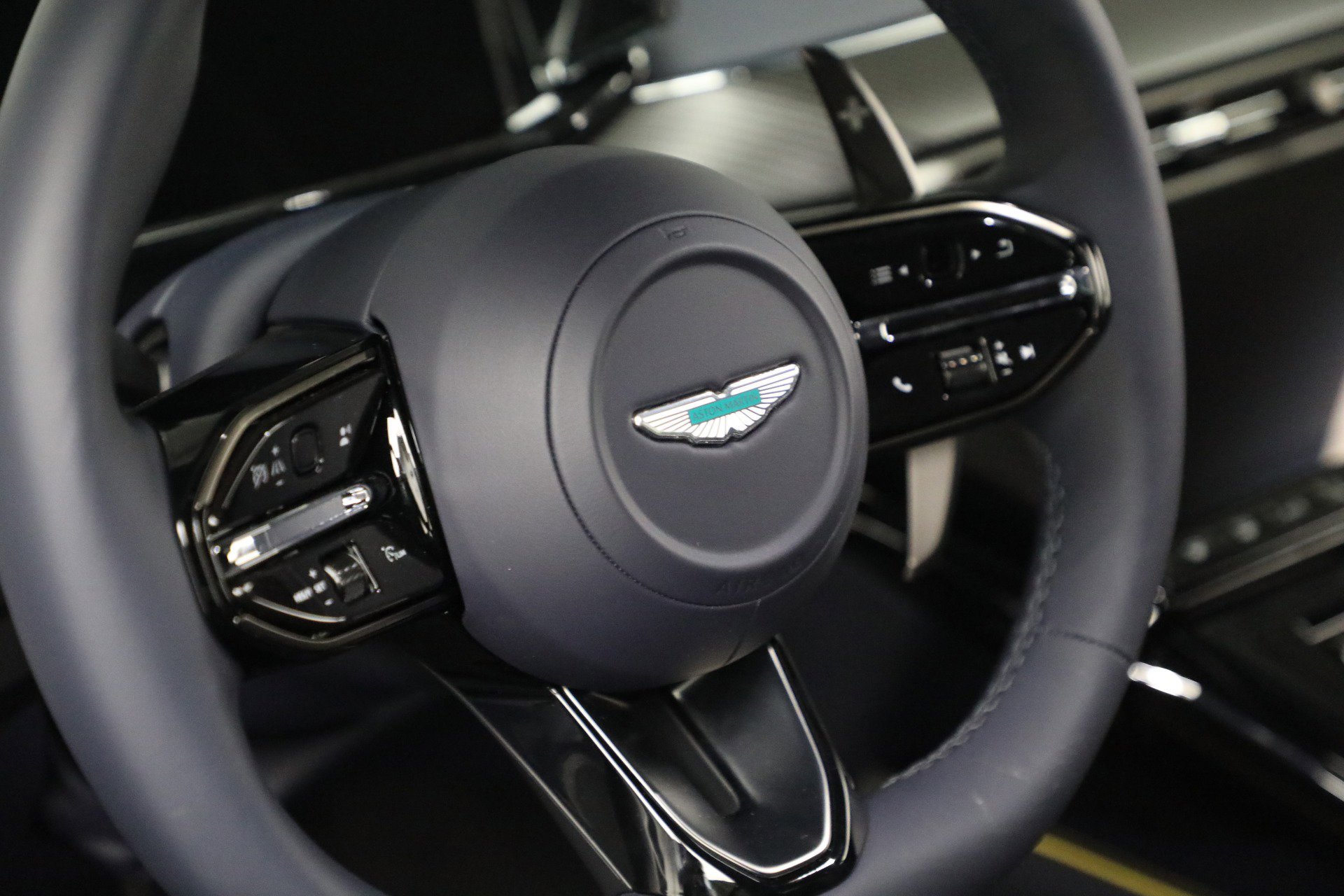 New 2026 Aston Martin V8 Vantage Coupe image 25