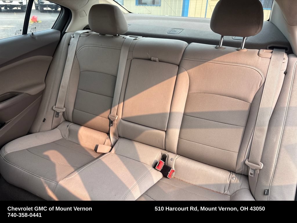 Used 2017 Chevrolet Cruze LT w/ Convenience Package FWD image 18