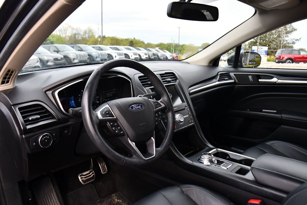 Used 2018 Ford Fusion Titanium FWD image 7
