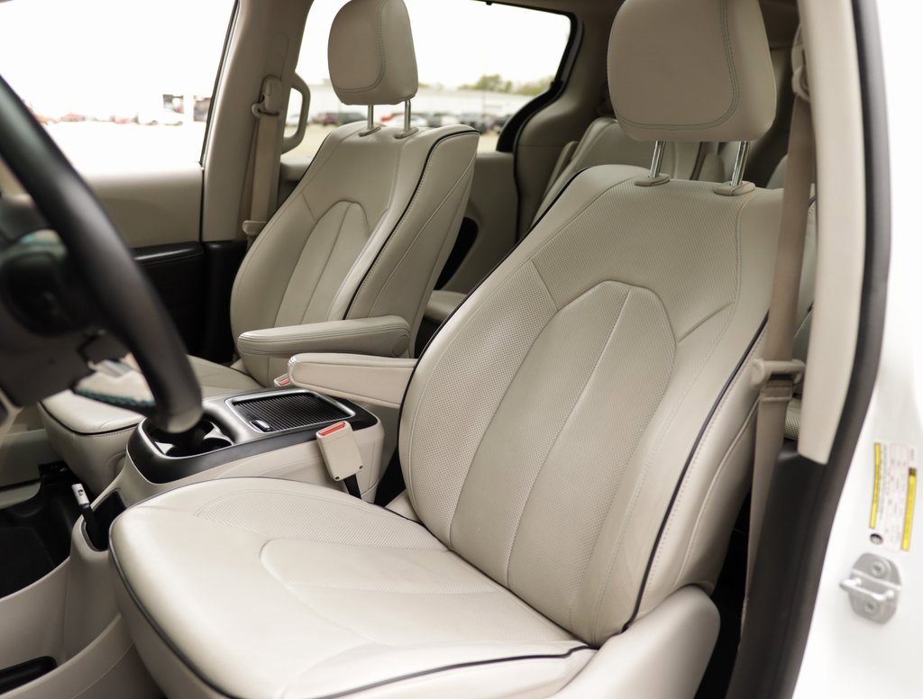 Used 2018 Chrysler Pacifica Limited w/ Advanced Safetytec Group image 25