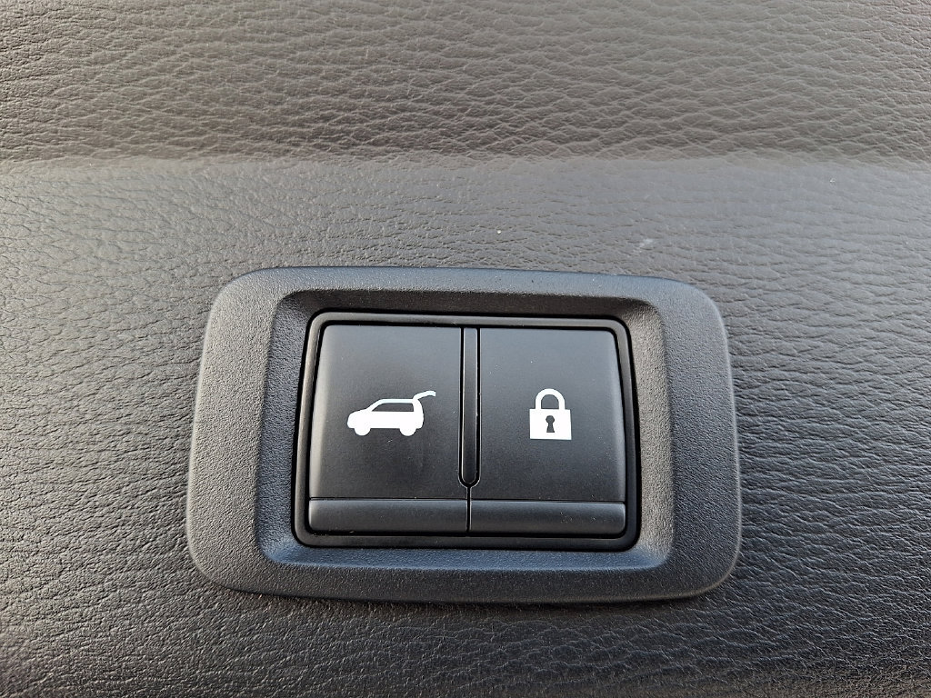 Used 2025 Mitsubishi Outlander SE FWD image 35
