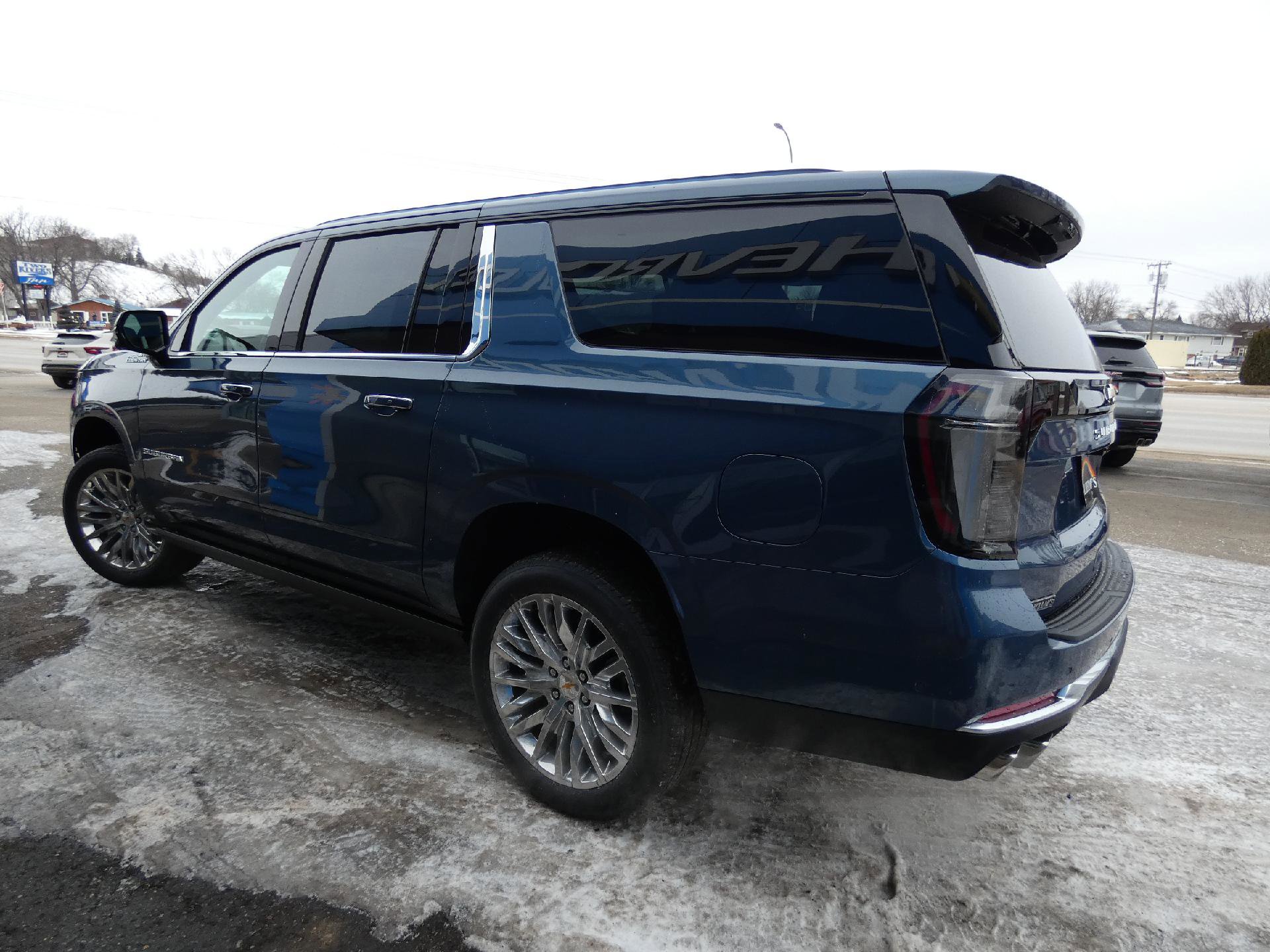 New 2026 Chevrolet Suburban High Country image 11