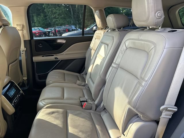 Used 2020 Lincoln Aviator Reserve w/ Elements Package Plus AWD/4WD image 17