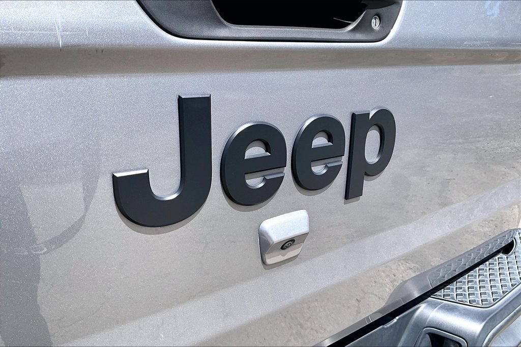 Used 2020 Jeep Gladiator Sport w/ Quick Order Package 24S AWD/4WD image 11