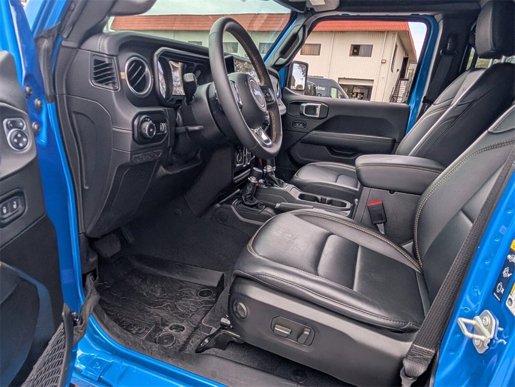 Certified 2024 Jeep Wrangler Sahara w/ Technology Group image 13