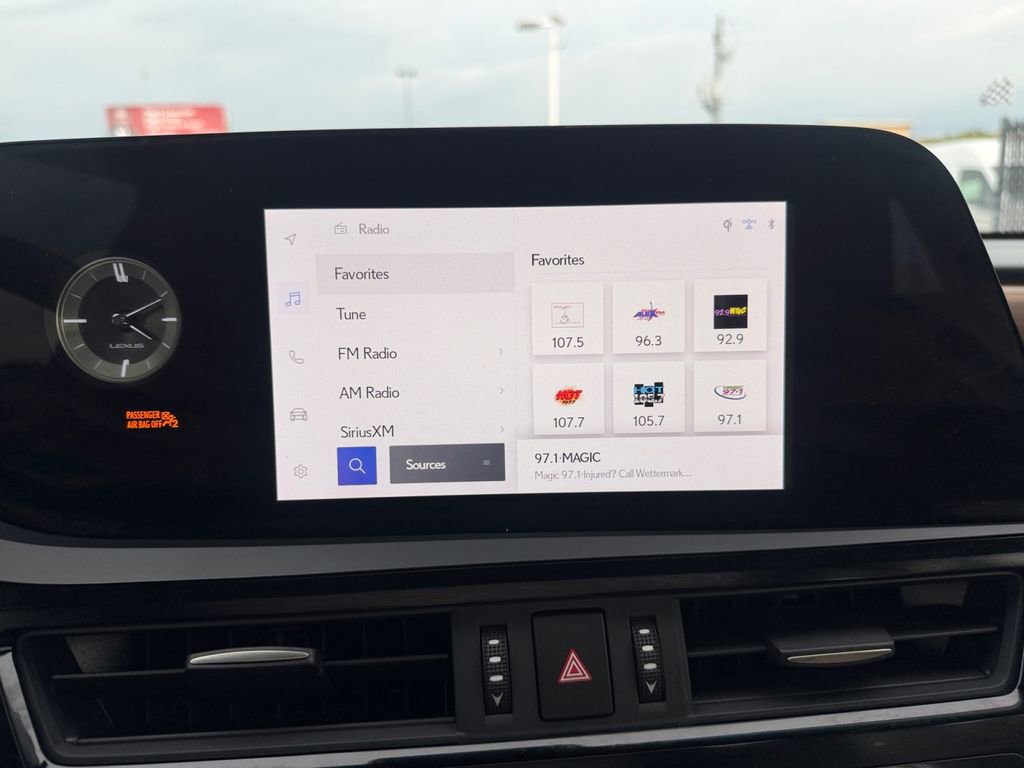 Used 2024 Lexus ES 350 w/ Premium Package FWD image 19