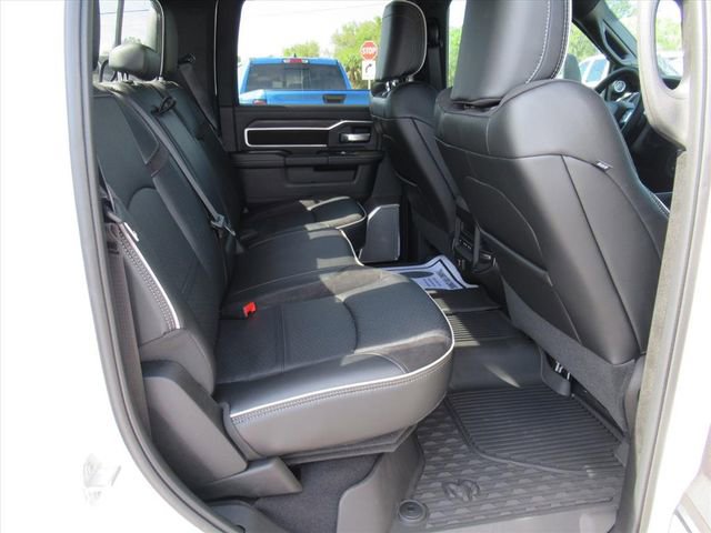 New 2026 RAM 3500 Laramie AWD/4WD image 33