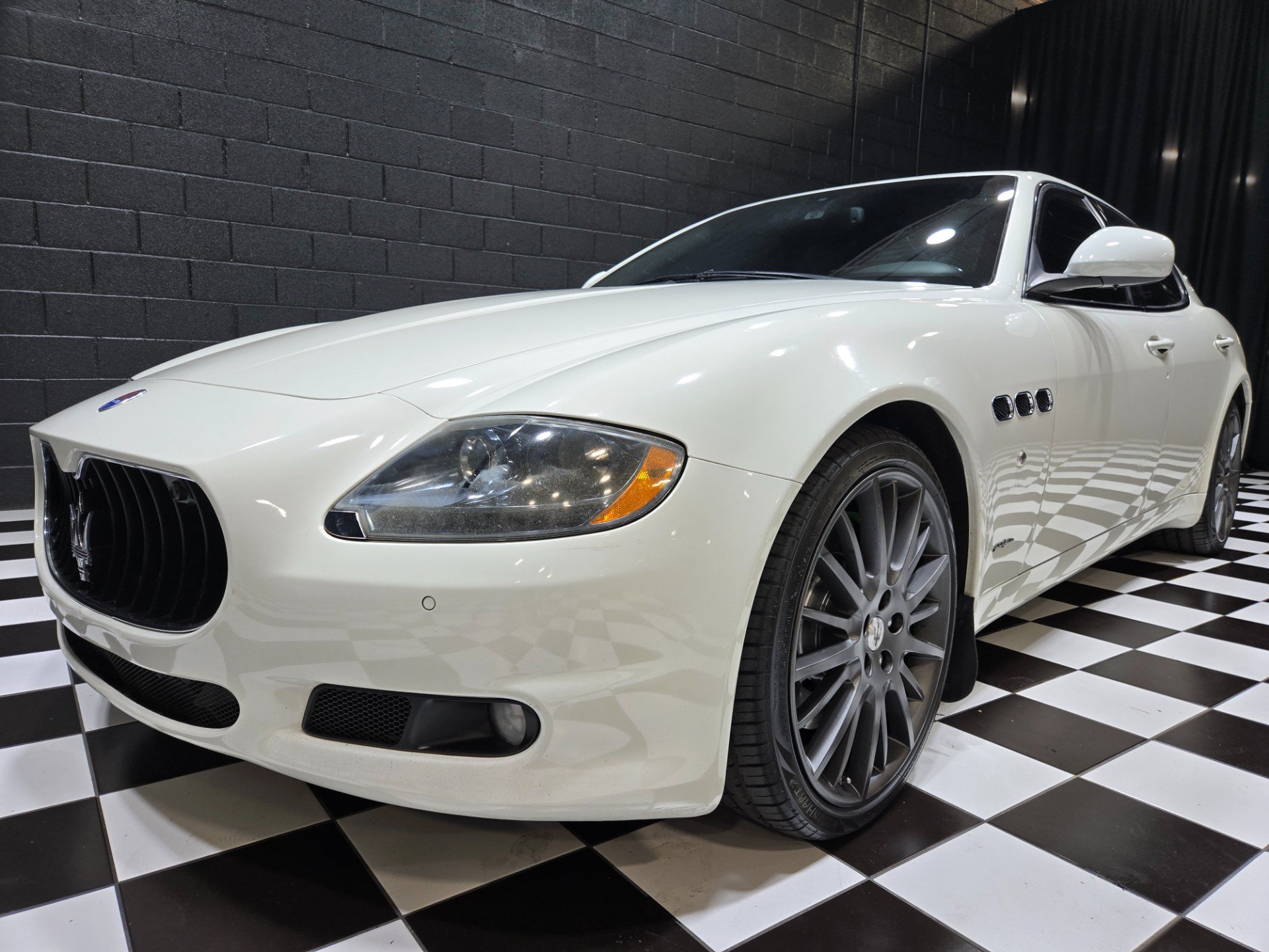 Used 2012 Maserati Quattroporte S RWD image 18