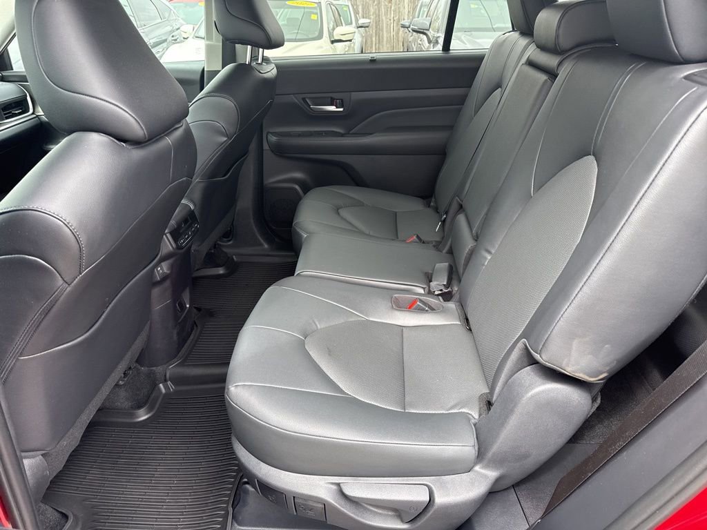 Used 2026 Toyota Grand Highlander AWD image 13